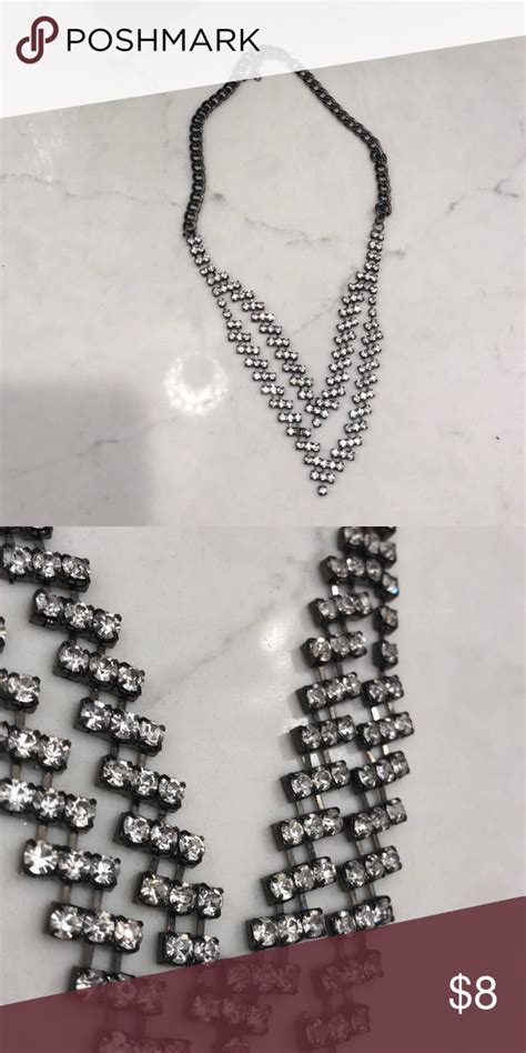 brand newsparkly necklace perfect condition    super