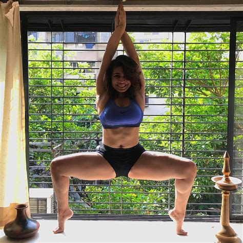 sexy indian yoga girl 19 pics