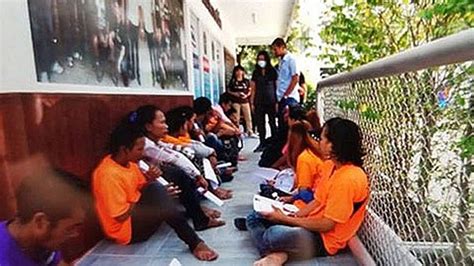 thai police ngo rescue lao and cambodian workers