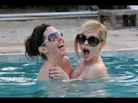 avril lavigne nude at the pool motherless