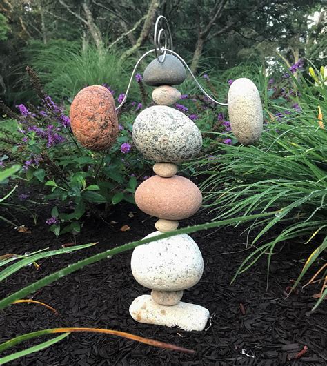 river rock  stone garden decorating ideas