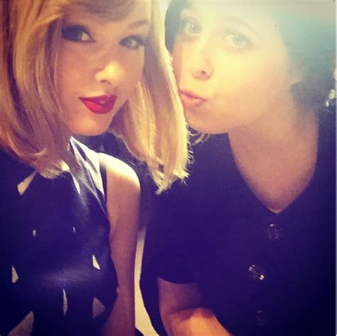 Taylor Swift Meets A Fan In Australia Who Looks Just Like Her
