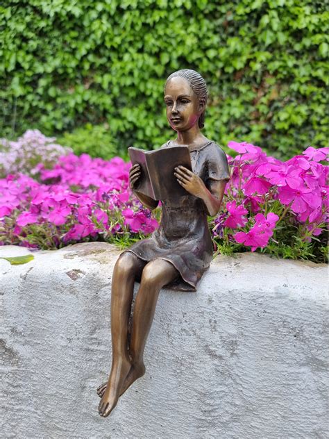 girl reading  book bronze figurine bronze ornaments