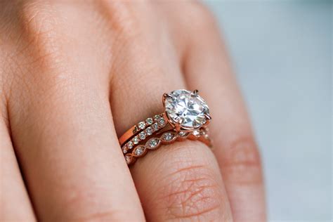 correct   wear wedding rings wedding rings sets ideas