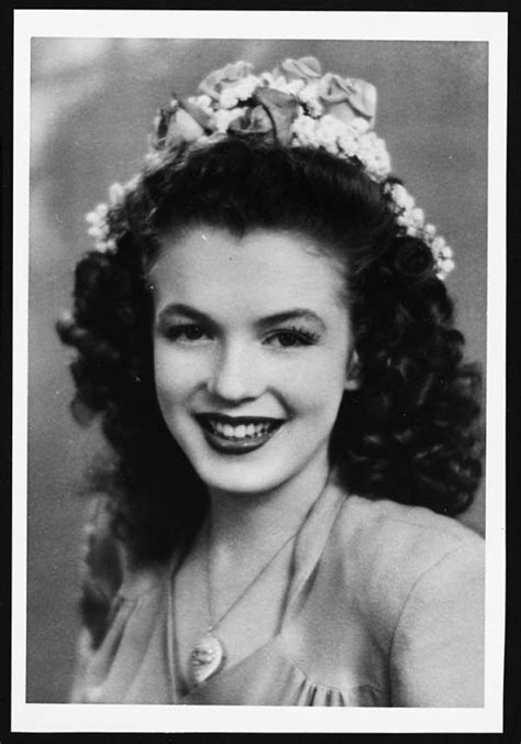 25 rare norma jeane mortenson photos from her pre marilyn days