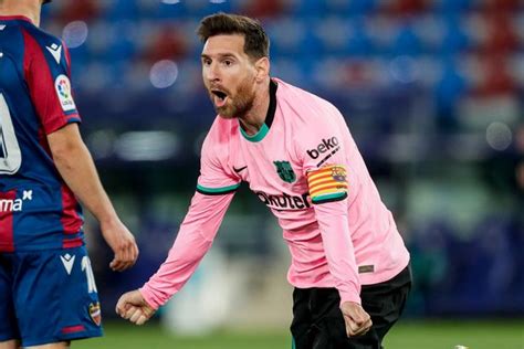 lionel messi has serious talks with david beckham over inter miami