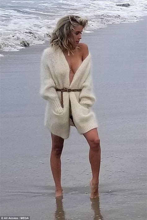 Kristin Cavallari On Beach As She Mimics Marilyn Monroe