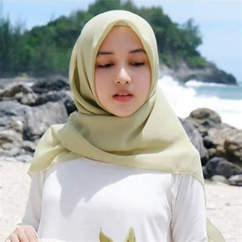 Wallpaper Gadis Hijab Cantik Selebgram Beautiful Hijab