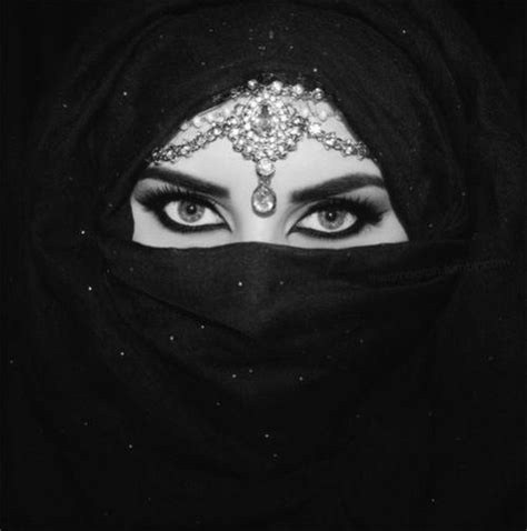 How Do Arab Girls Look Like Under Their Burka Girlsaskguys