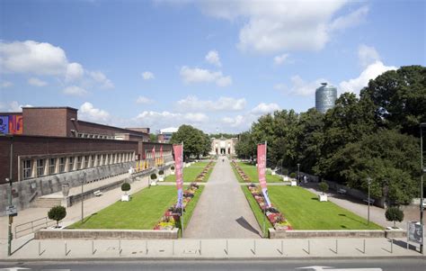 ehrenhof gesamtanlage der gesolei duesseldorf duesseldorf architektur baukunst nrw