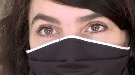 فيروس كورونا ما هي أفضل طريقة لاستخدام الكمامات وأقنعة الوجه؟ bbc