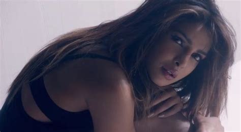 Priyanka Chopra Debuts New Song I Can T Make You Love Me