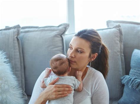 why this lactation consultant told a new mom to stop breastfeeding
