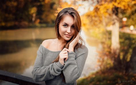 wallpaper women outdoors brunette long hair sweater brown eyes
