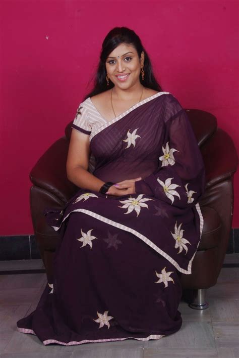 picture 18234 uma telugu supporting actress hot saree