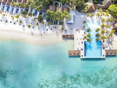 paradise island resort follow   maldives