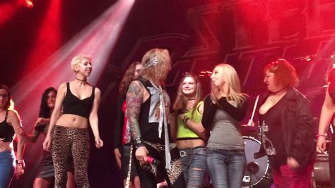 steel panther 17 girls in a row live 04 05 17 philly pa youtube