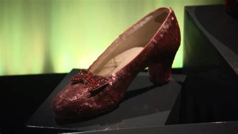 dorothy s iconic ruby red slippers on display at washington dc museum 6abc philadelphia