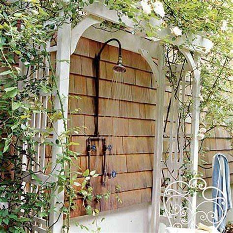 30 Cool Outdoor Showers to Spice Up Your Backyard