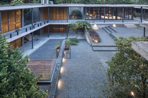 traditional courtyard house   modern update  china curbed