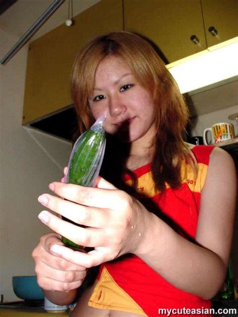 mycuteasian filipino asian teen puts a cucumber in pussy pics