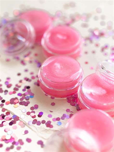 Tweens Will Love This 4 Ingredient Diy Glitter Lip Balm