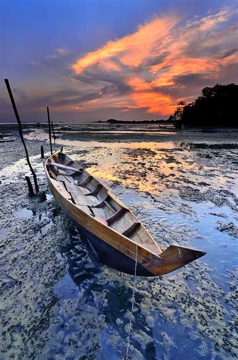 tertambat  danis suma wijaya px boat scenery set sail