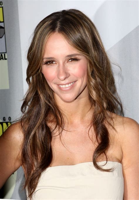 hairstyle and pictures jennifer love hewitt hairstyle