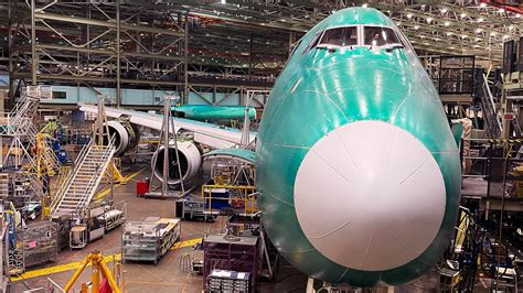 boeings   rolls    factory      year production run