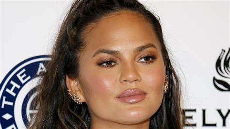 chrissy teigen hints at how she s doing after bullying accusations