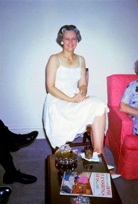 When Middle Age Looked Like Old Age 20 Vintage Photos Of 1960s Moms