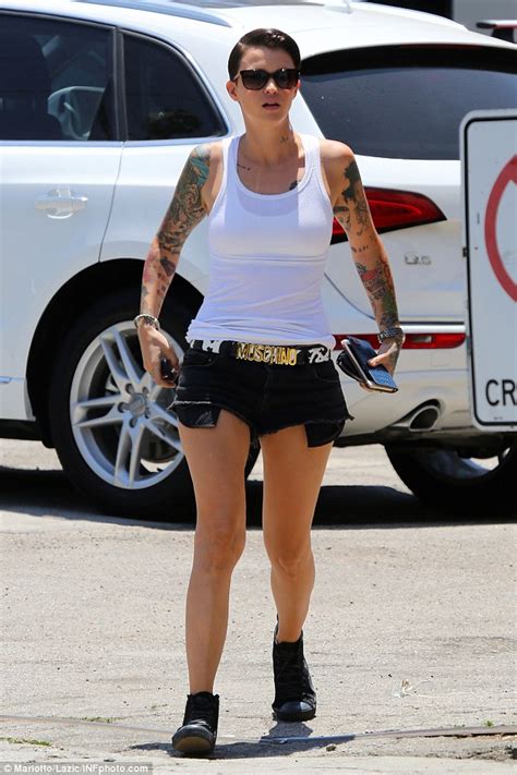 Orange Is The New Black S Ruby Rose Shows Off Legs In