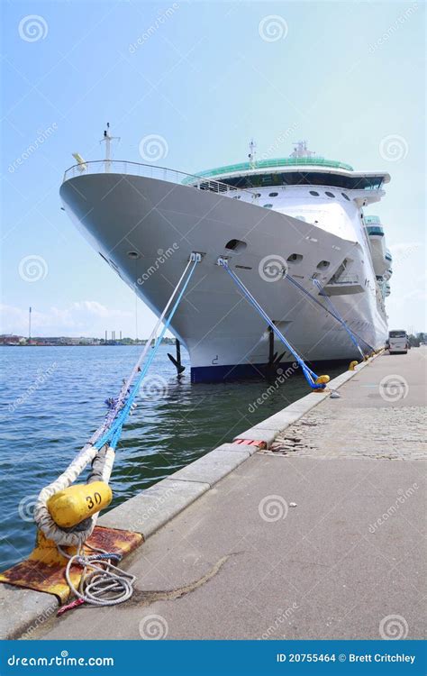 cruise ship  port stock photo image  jewel royal