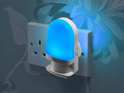 auraglow automatic plug  colour changing led night light  daylight sensor  ebay