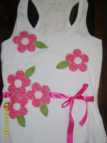 Flores Rosa Camiseta Branca Patch Jujuba By Silvana