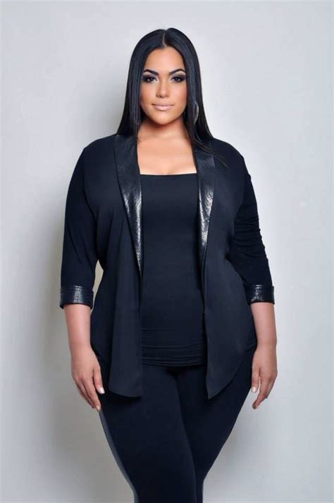 blackblack  size outfits  size fashion tips curvy fashion