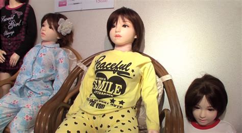 Japon Ces Sex Dolls Qui Ressemblent à Des Enfants