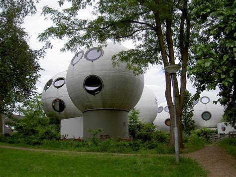 bolwoningen  futuristic bubble houses  den bosch