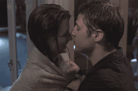He Ll Give You His Towel Even Though He S Wet Too Ben Mckenzie S