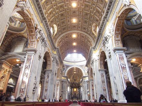 Interior De La Basílica De San Pedro De Roma La Basílica