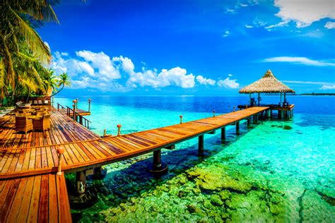 incredible beaches   maldives alltherooms  vacation rental experts