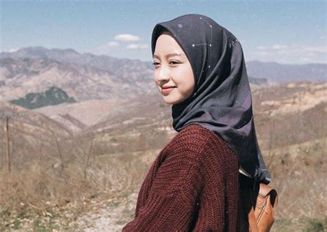 10 Selebgram Hijab Kece Yang Bisa Jadi Inspirasi Kamu Selebintang