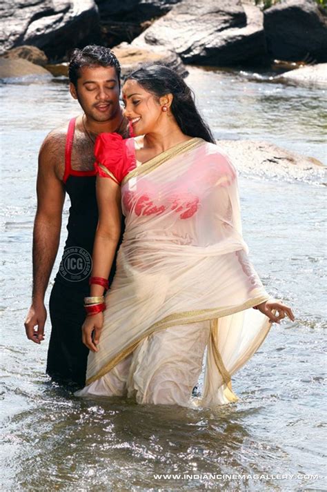 malayalam posters swetha menon very sexy in malayalam movie love scenes