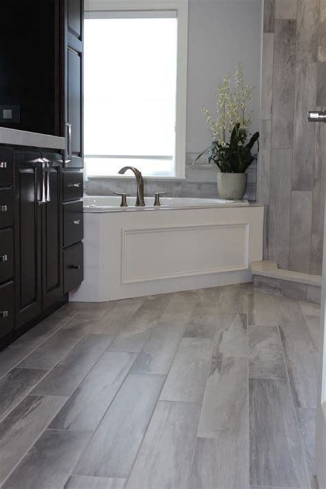 lowes bathroom floor tiles tile design ideas bathroomdesignlowes