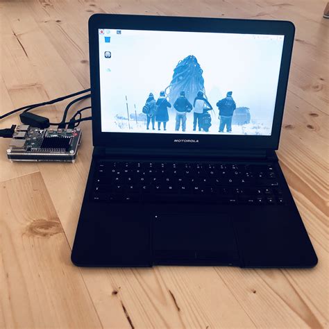 loosely connected diy raspberry pi laptop