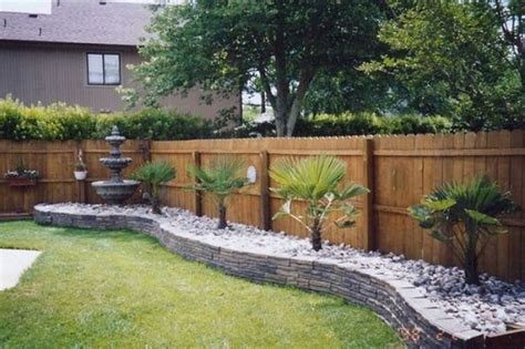 backyard fence landscaping ideas