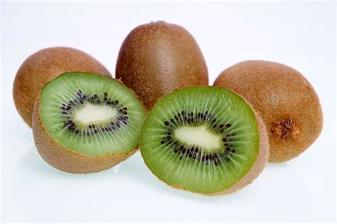 beneficiile nestiute ale consumului de kiwi spynewsro