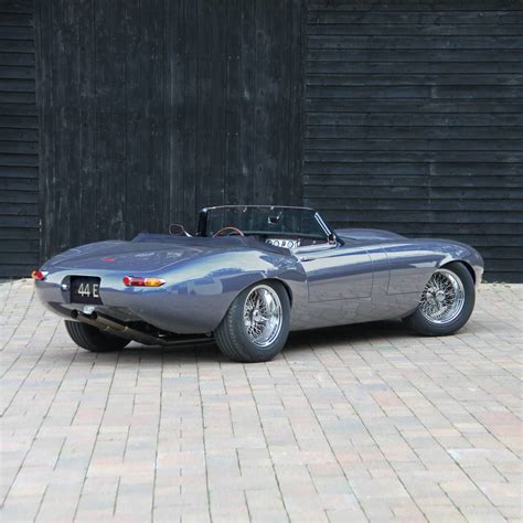 the eagle spyder gt pays perfect tribute to the jaguar e