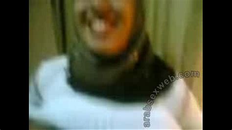 shy egyptian in hijab shows pussy by meroo xvideos