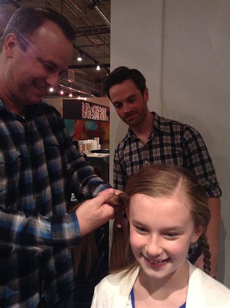 Hair Salon Teaches Dads How To Do Their Daughters Hair By Offering